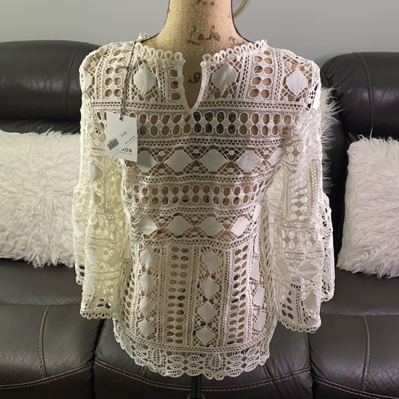 Ellison bell sleeve blouse - Picture 4 of 6